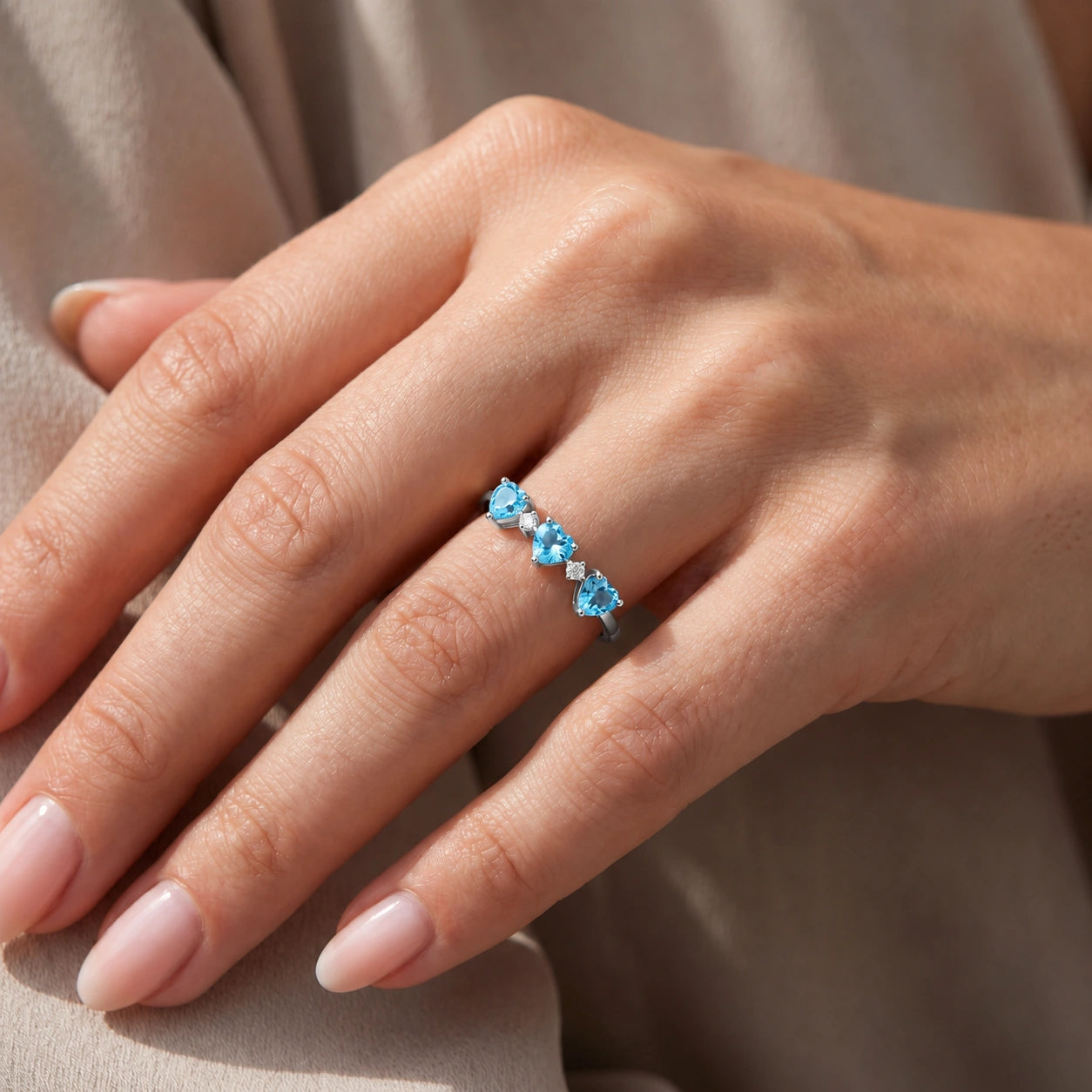 White Gold Blue Topaz & Diamond — Salomè