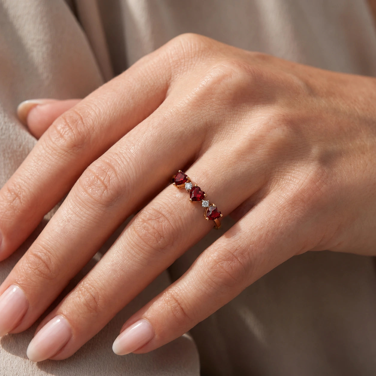 Yellow Gold Garnet & Diamond — Salomè