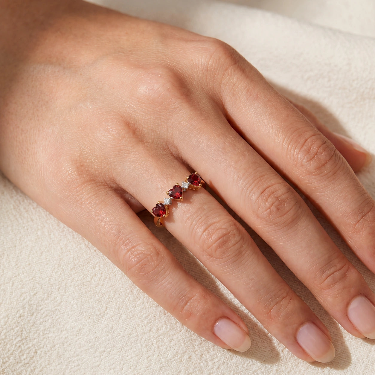 Yellow Gold Garnet & Diamond — Salomè