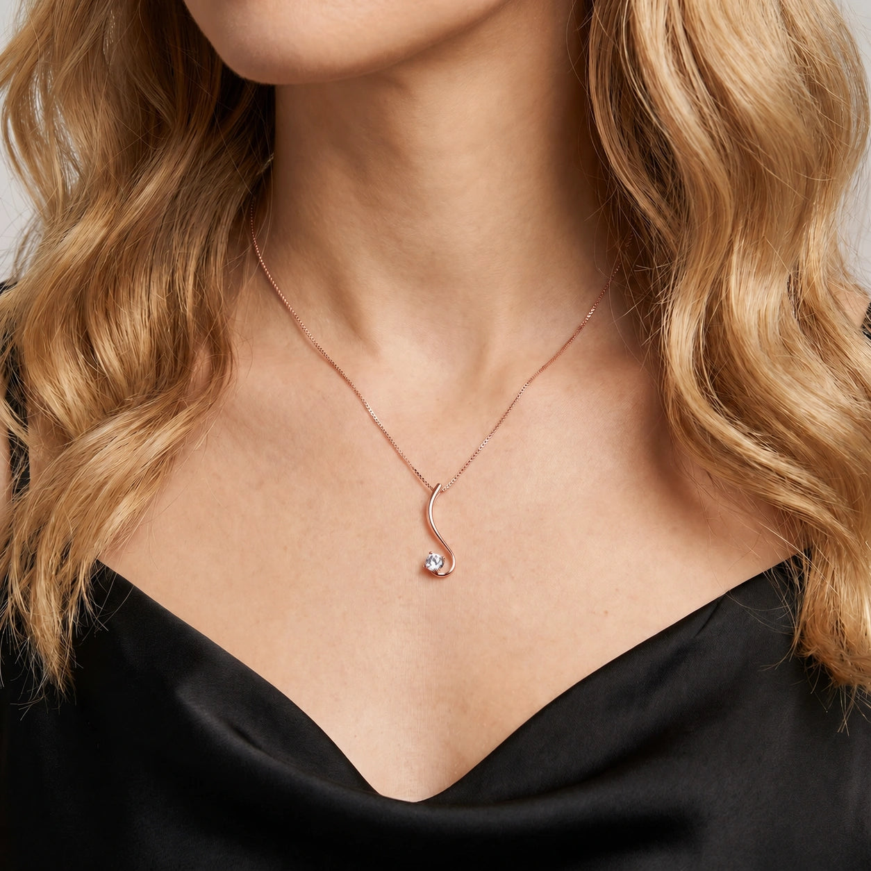 Rose Gold Grace Necklace Diamond 10K — Nadia
