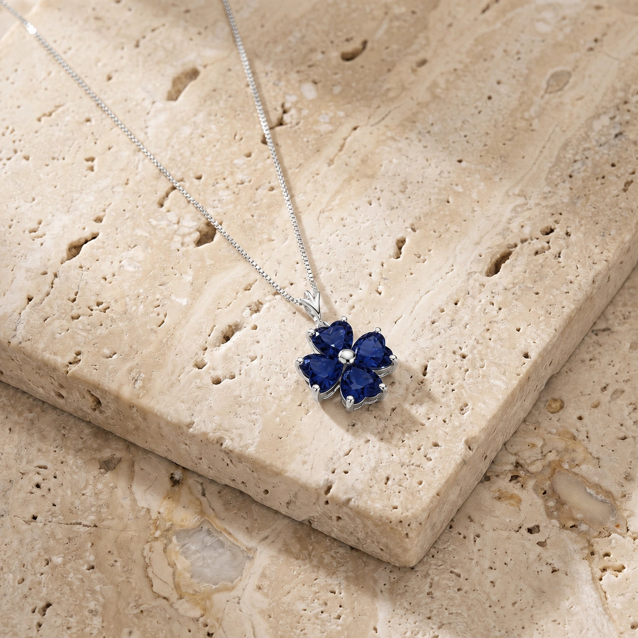 White Gold Sapphire — Aretusa