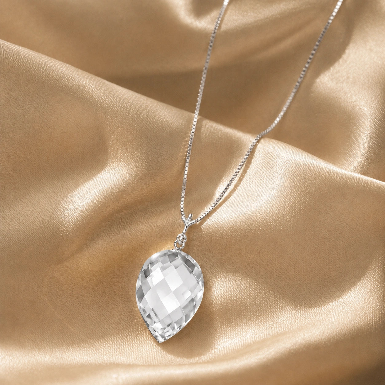 White Gold White Topaz — Serapia
