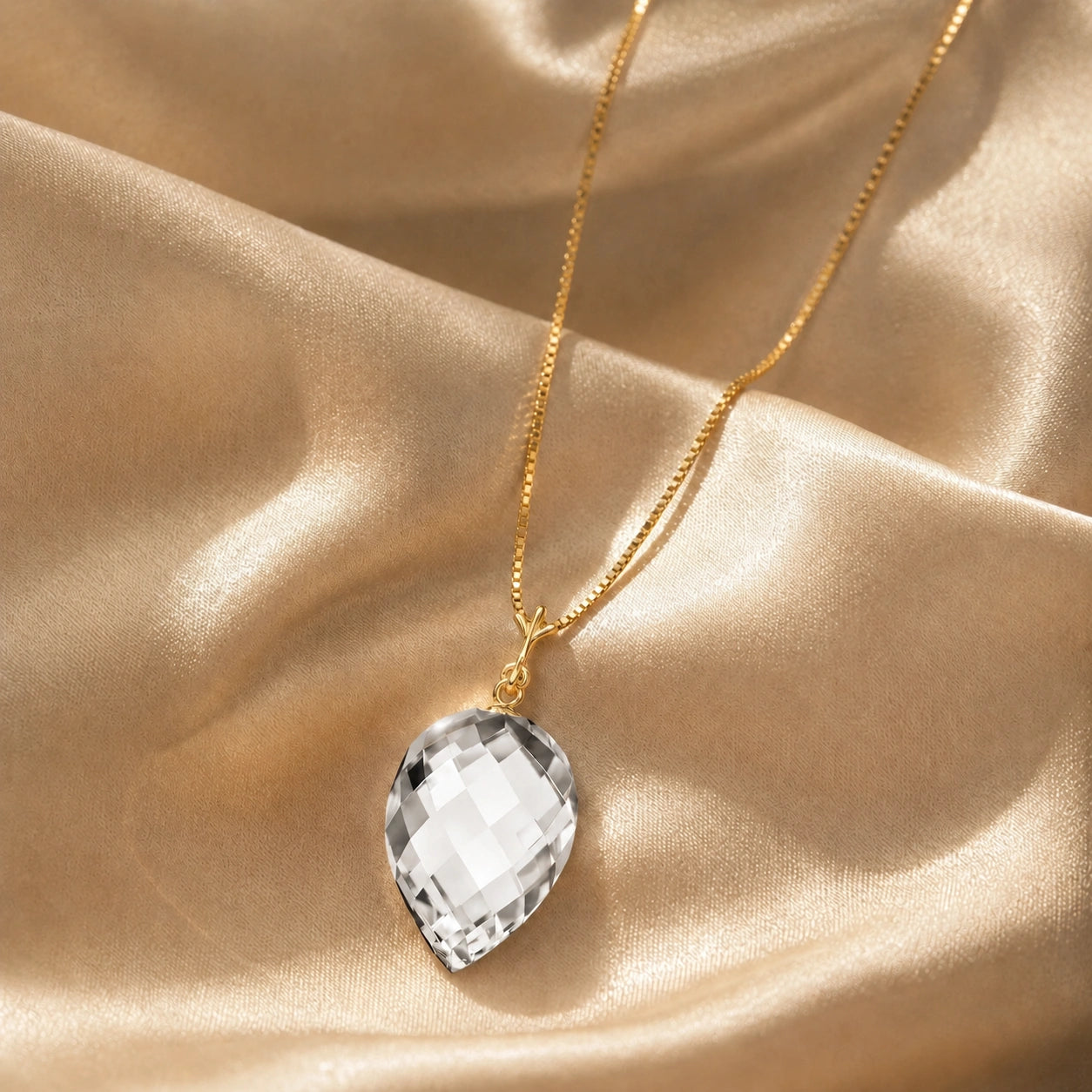 Yellow Gold White Topaz — Serapia