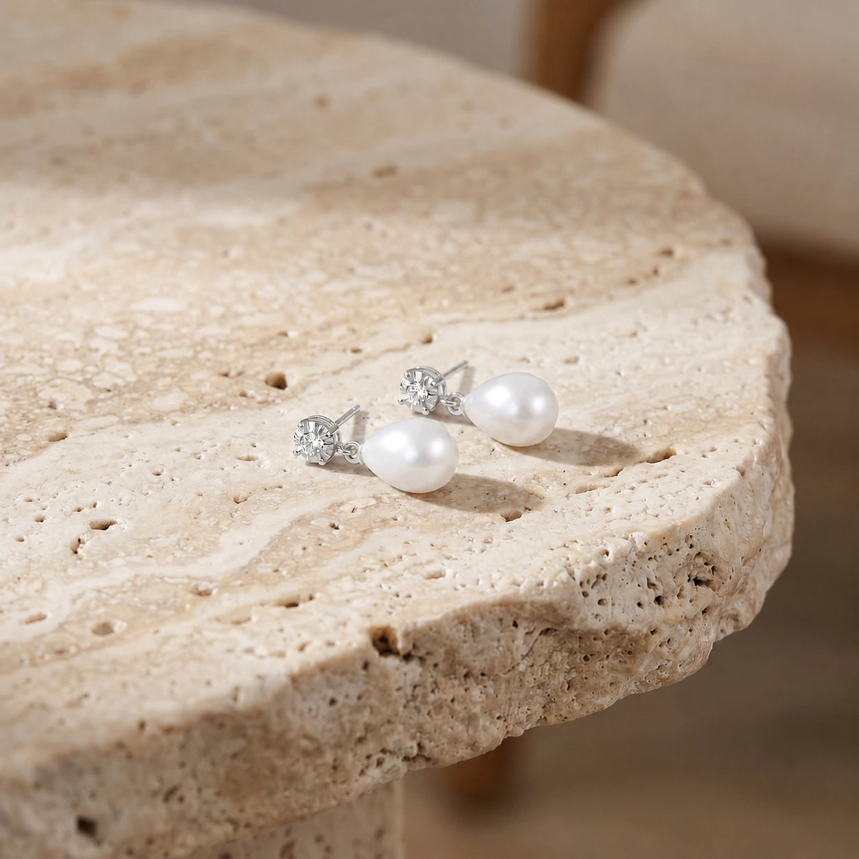 White Gold Diamond & Pearl — Mercedes