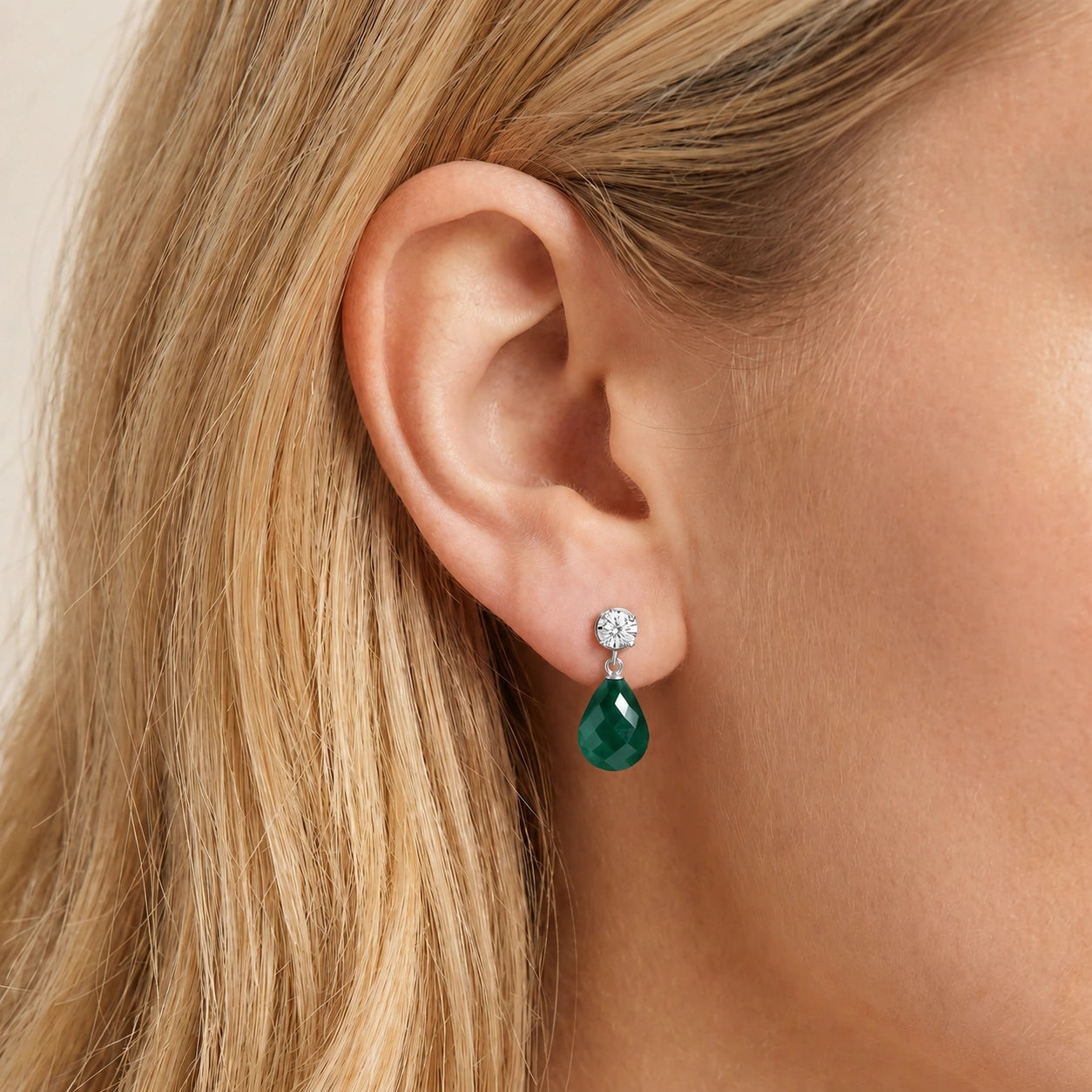White Gold Emerald & Diamond — Mercedes