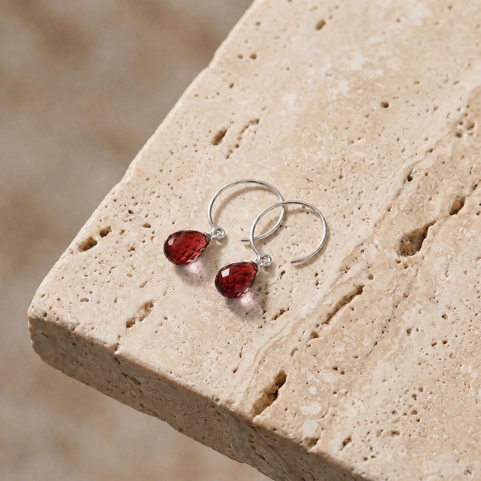 White Gold Garnet — Mariaagata