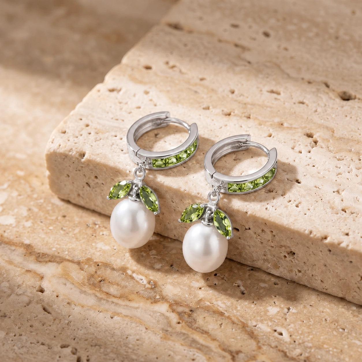 White Gold Pearl & Peridot — Silvestra
