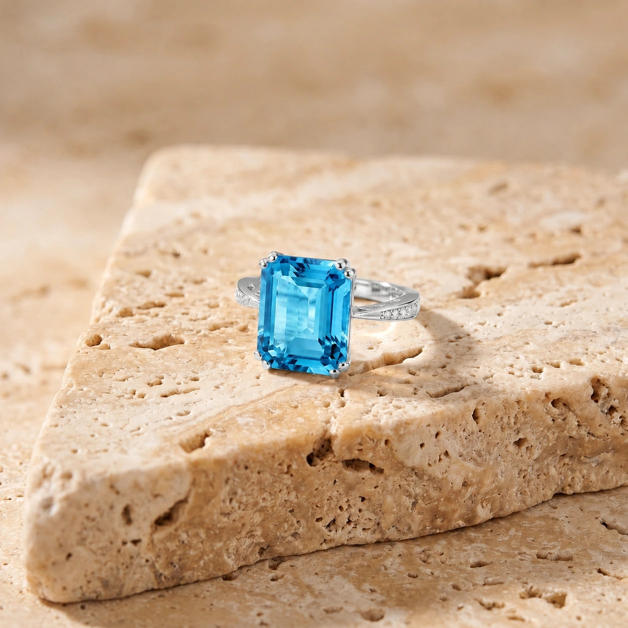 White Gold Blue Topaz & Diamond — Simonetta