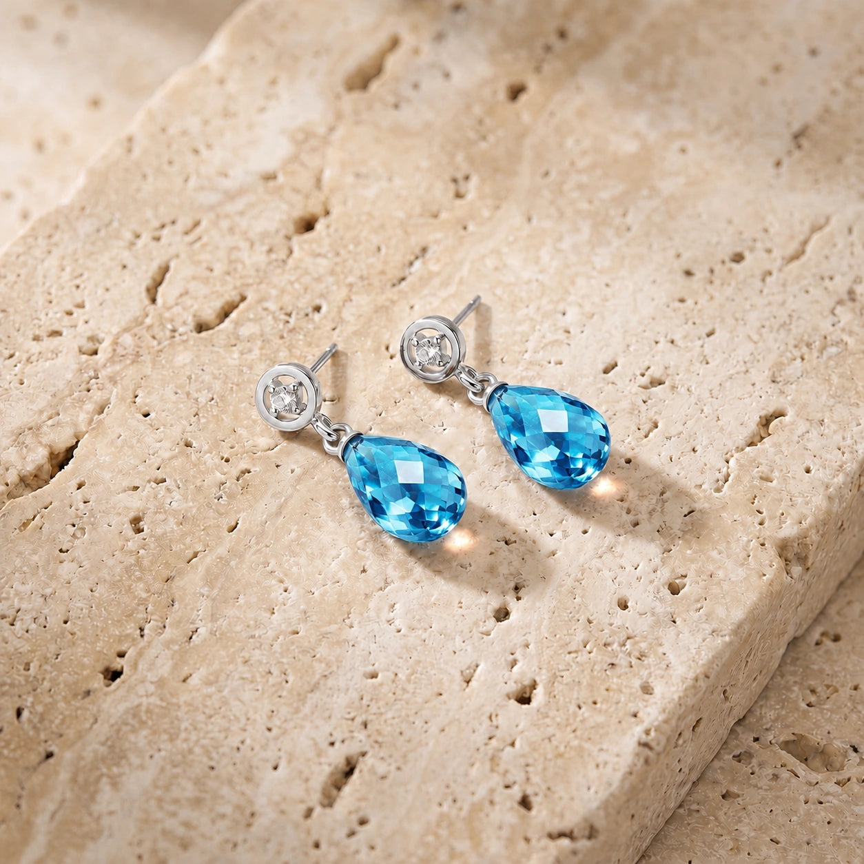 White Gold Diamond & Blue Topaz — Mariaaugusta