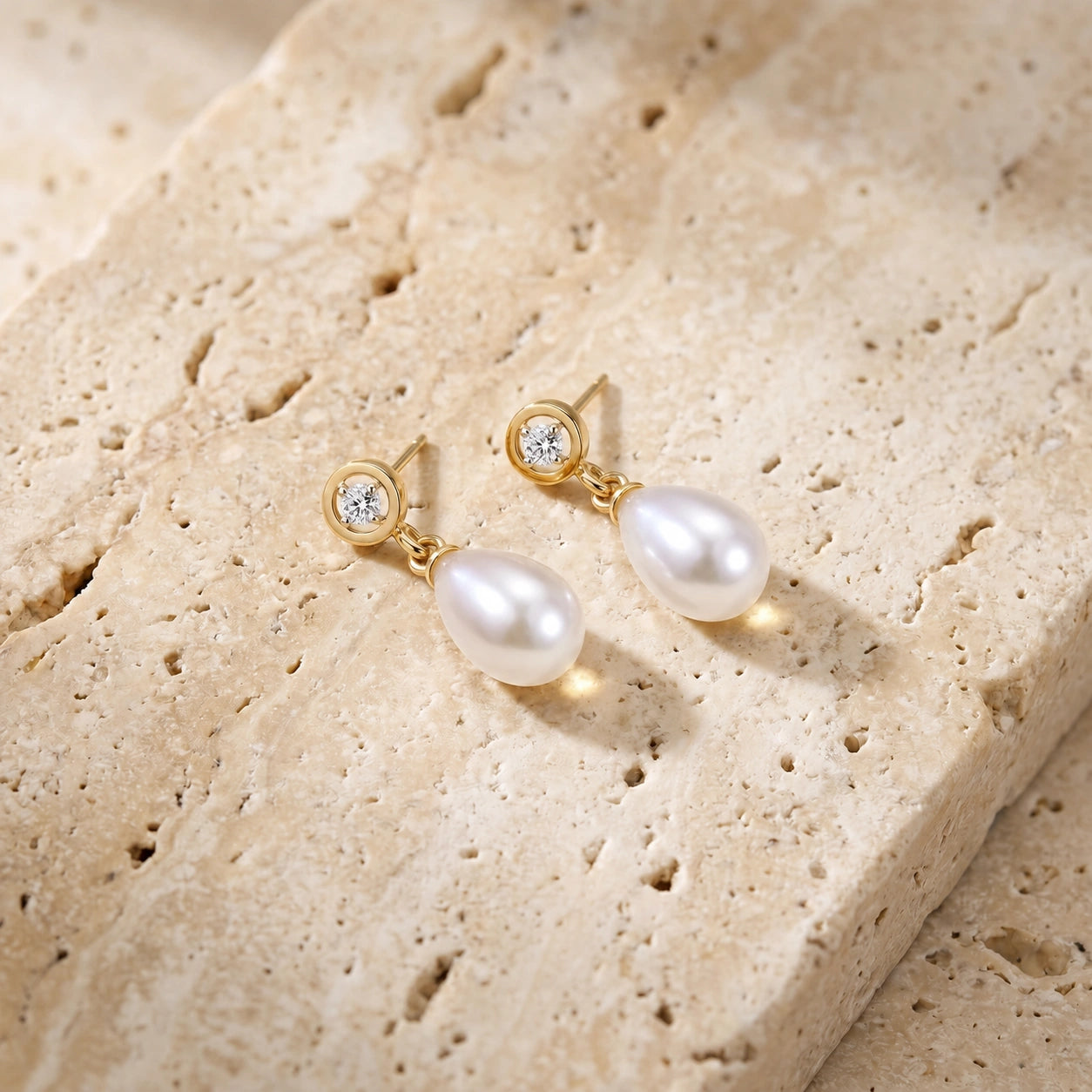 Yellow Gold Pearl & Diamond — Mariaaugusta
