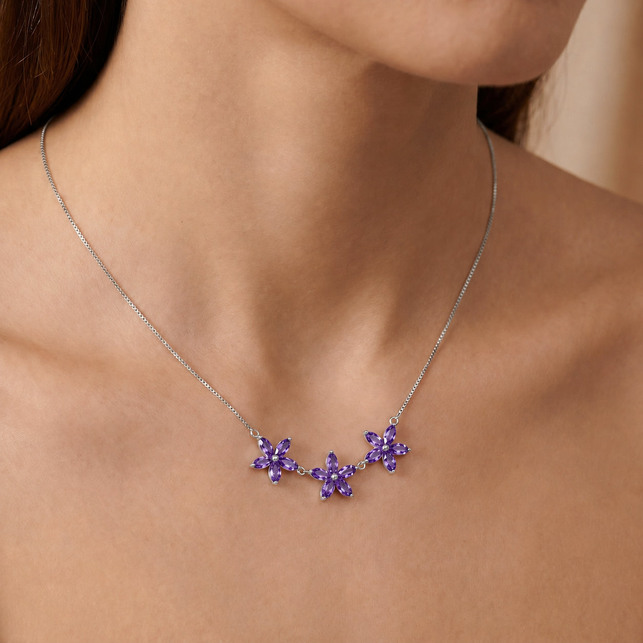White Gold Classic Necklace Blue Topaz 10K — Fiorella