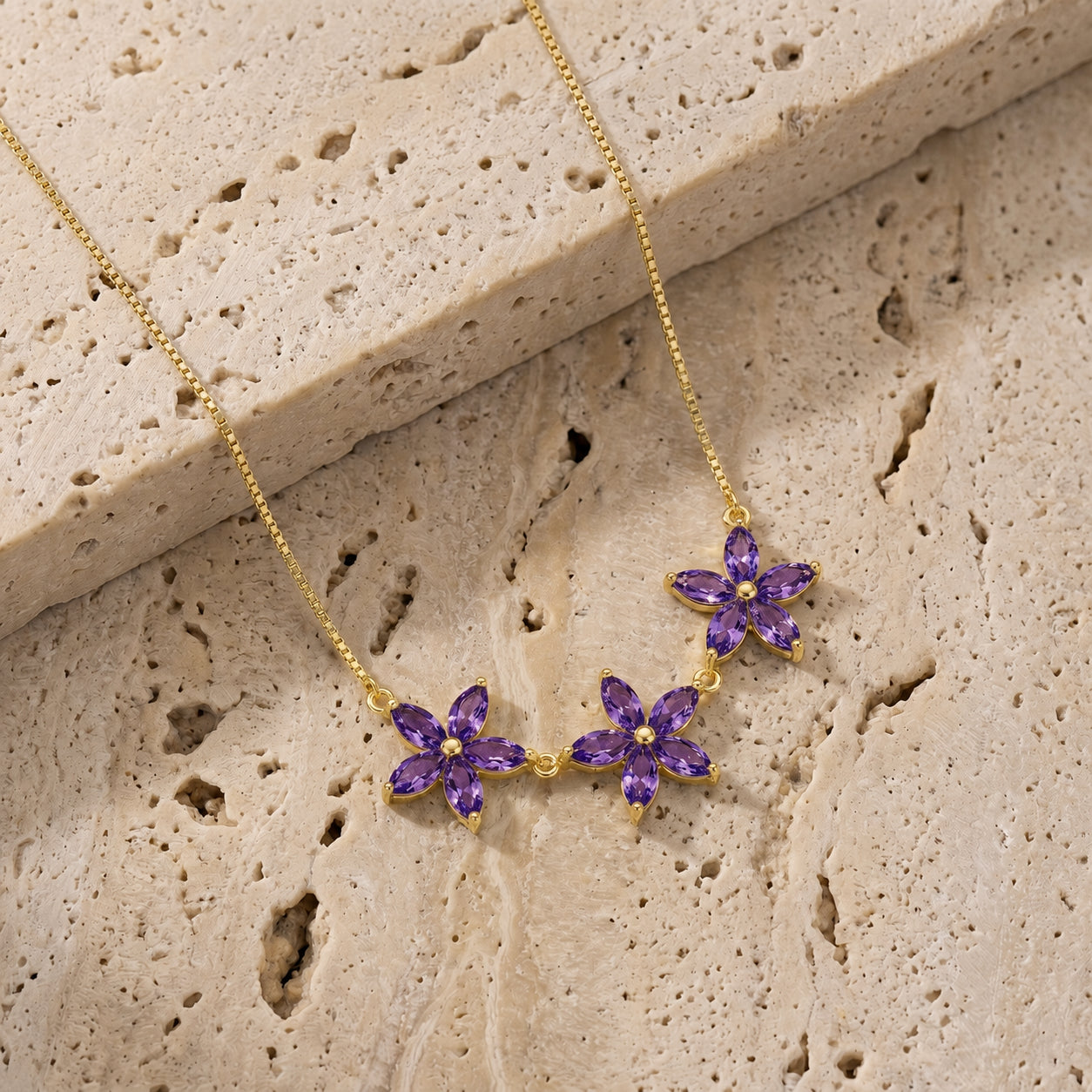 Yellow Gold Classic Necklace Blue Topaz 10K — Fiorella