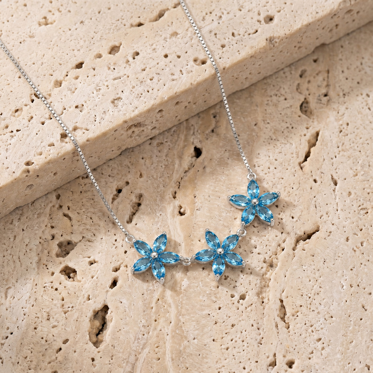 White Gold Classic Necklace Aquamarine 10K — Fiorella