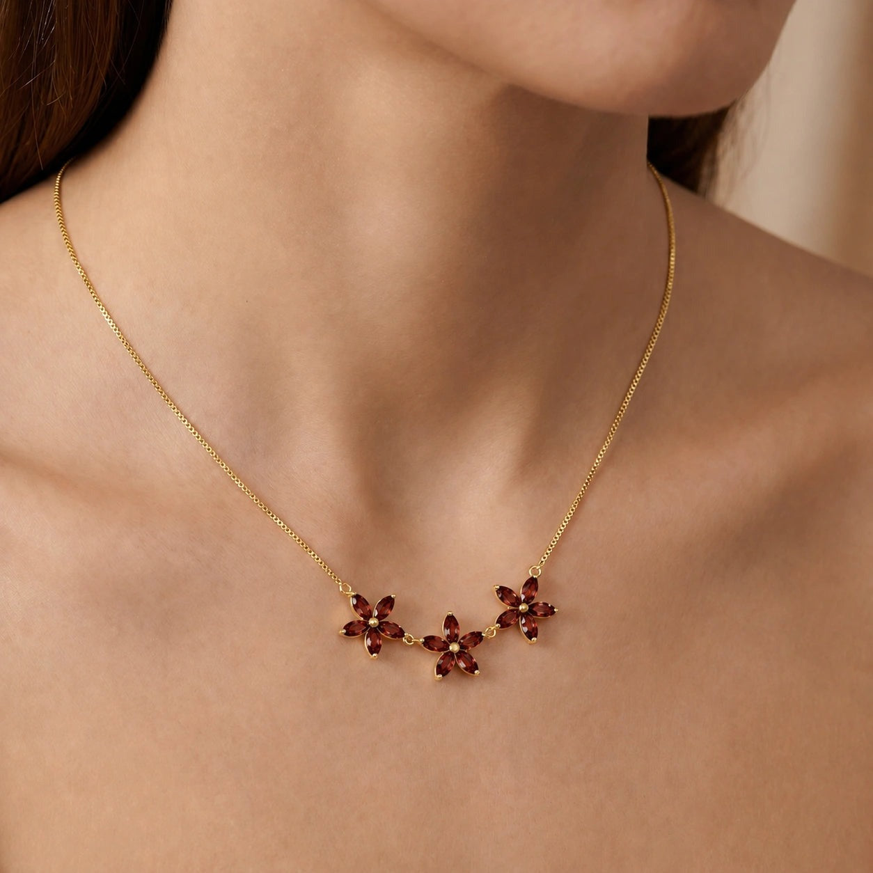 Yellow Gold Classic Necklace Garnet 10K — Fiorella