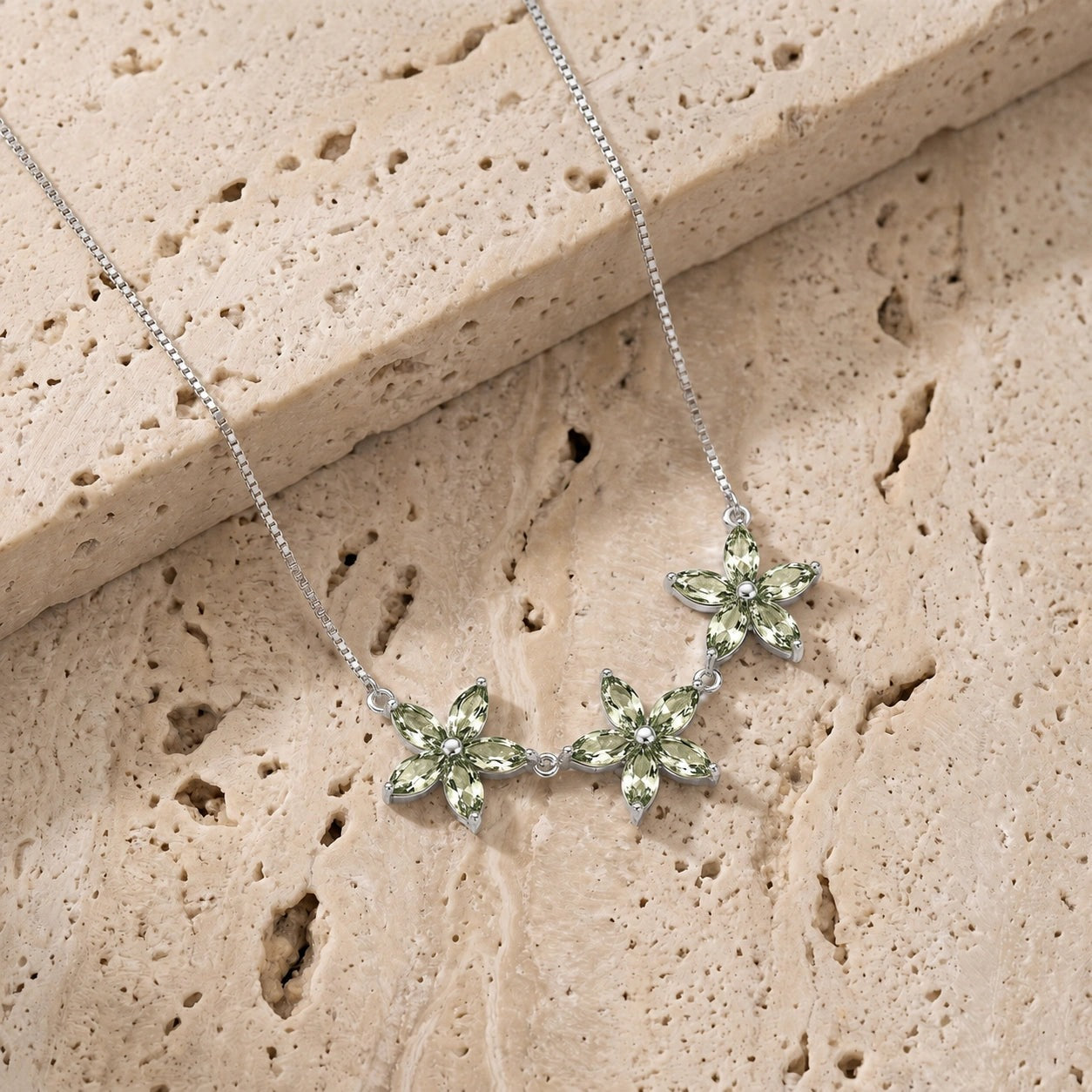 White Gold Classic Necklace Green Amethyst 10K — Fiorella
