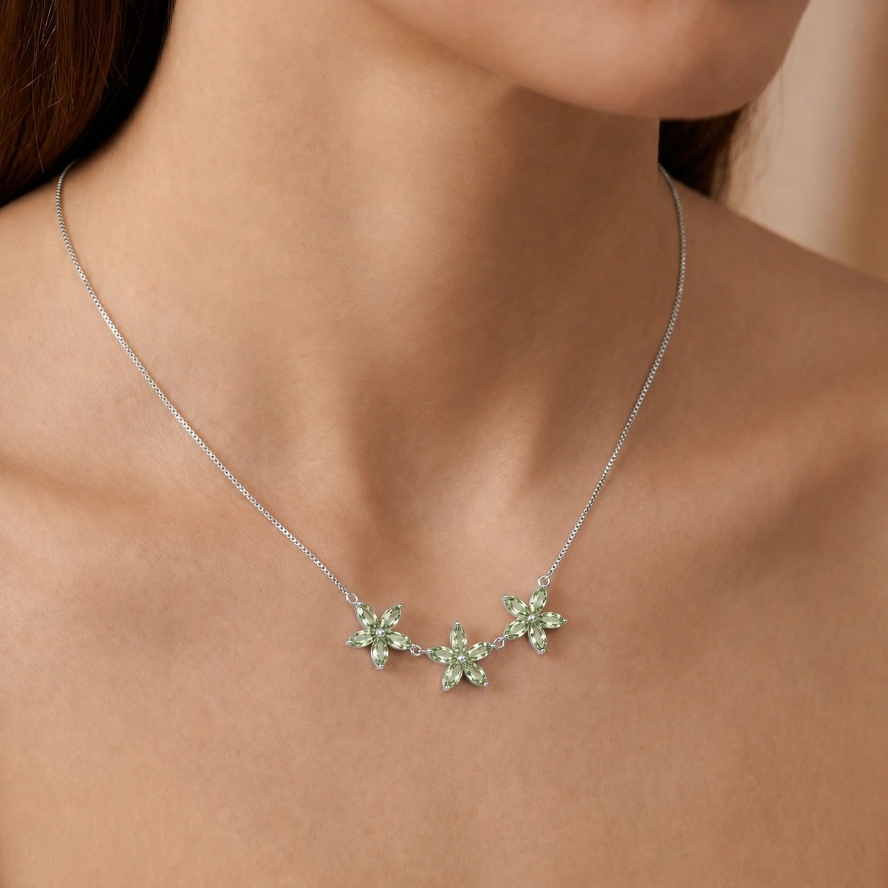 White Gold Classic Necklace Green Amethyst 10K — Fiorella