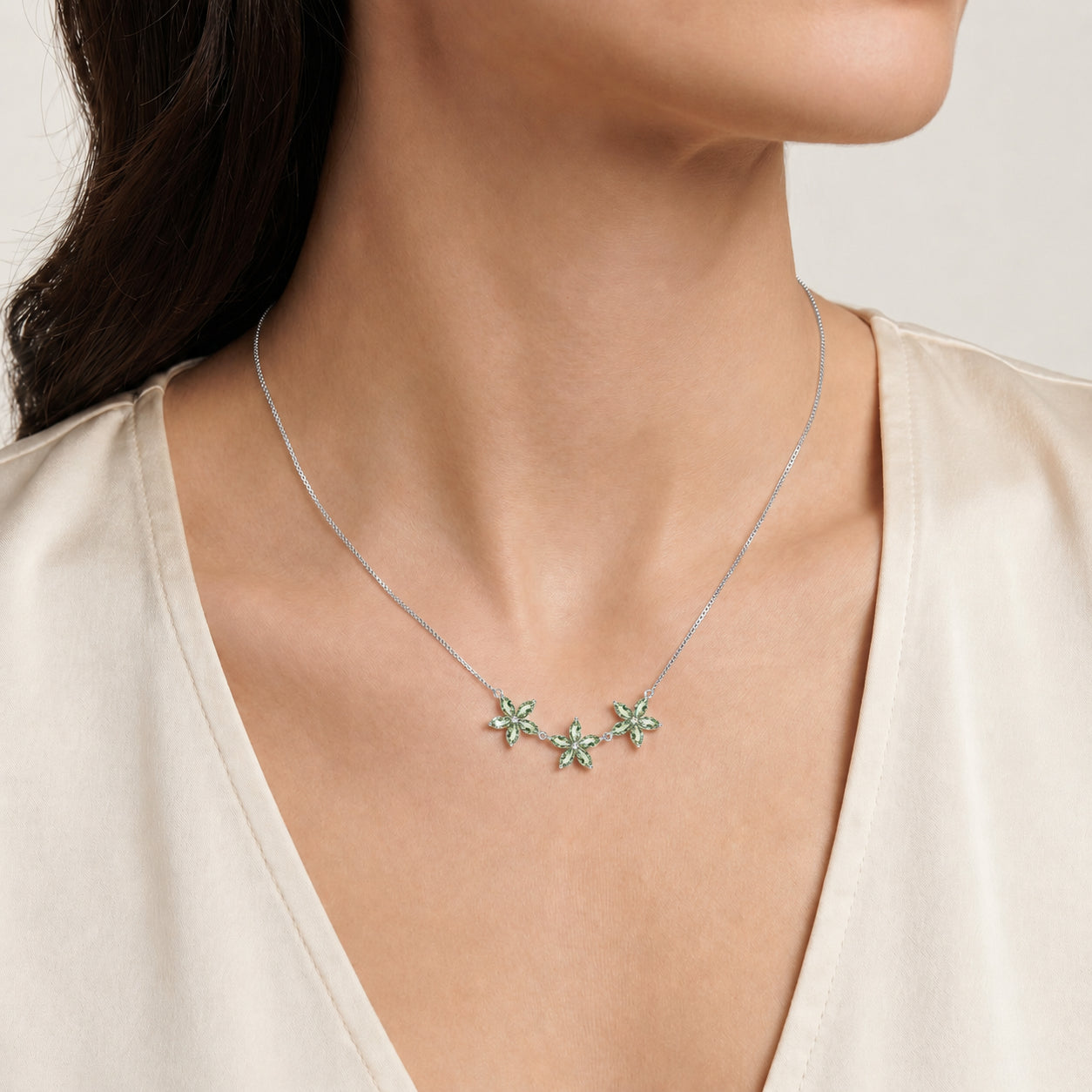White Gold Classic Necklace Green Amethyst 10K — Fiorella