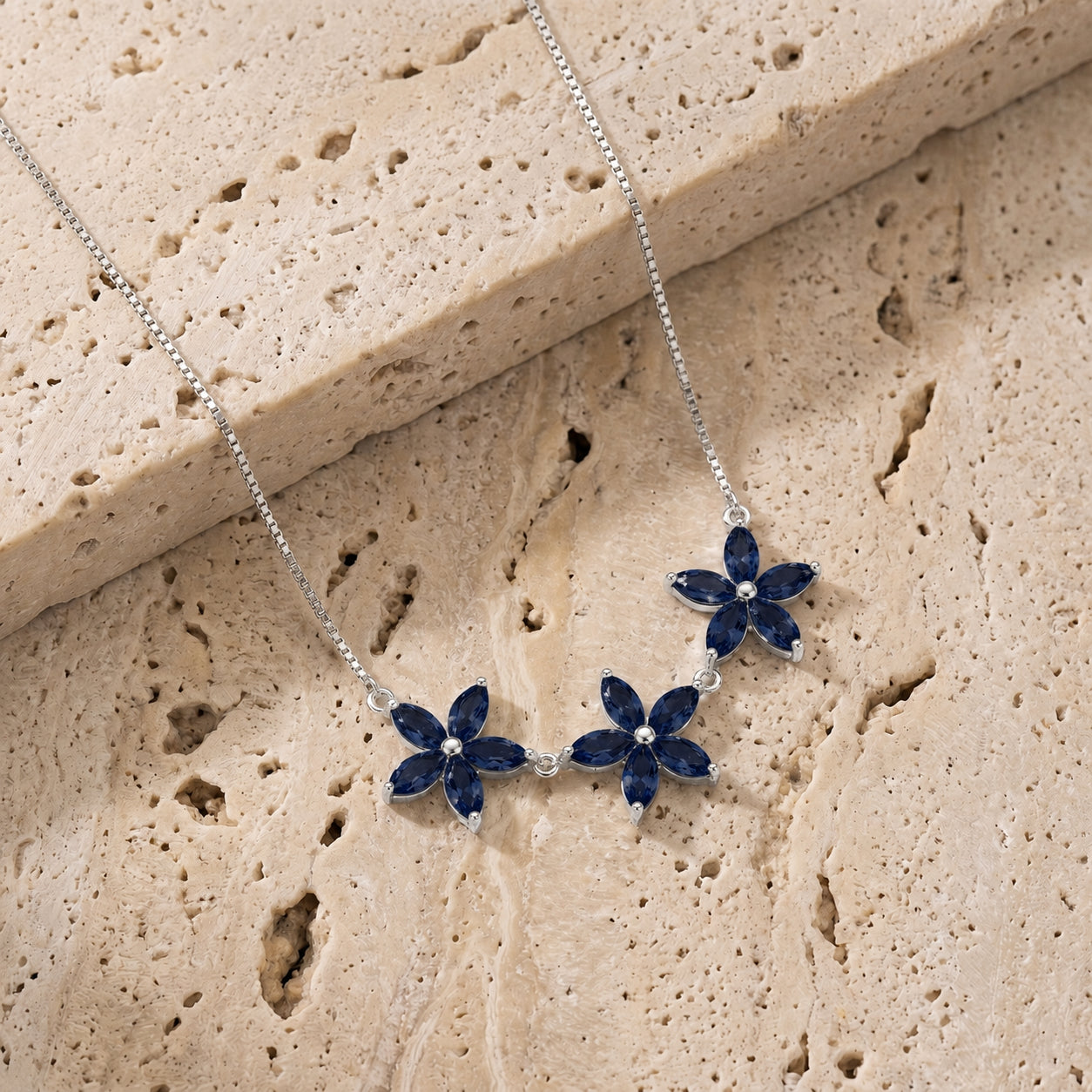 White Gold Classic Necklace Sapphire 10K — Fiorella
