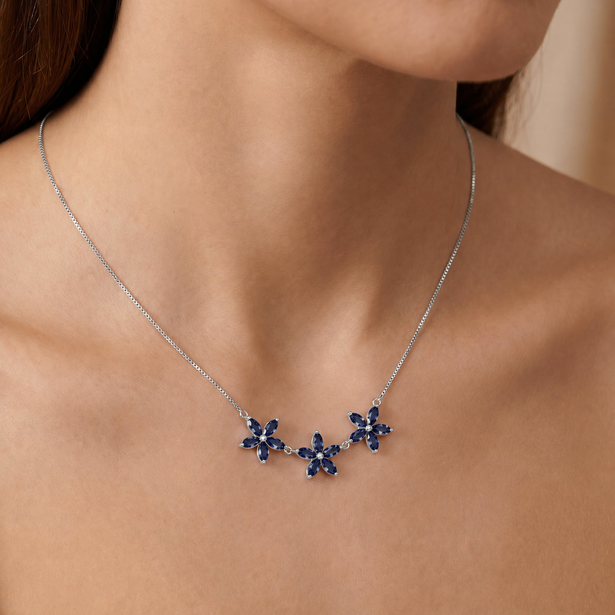 White Gold Classic Necklace Sapphire 10K — Fiorella