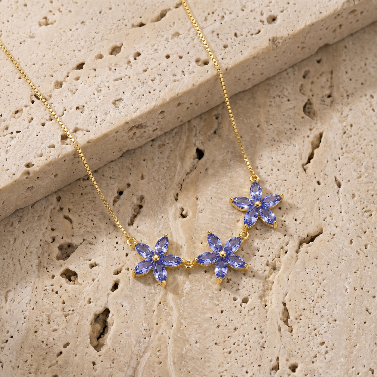 Yellow Gold Classic Necklace Tanzanite 10K — Fiorella