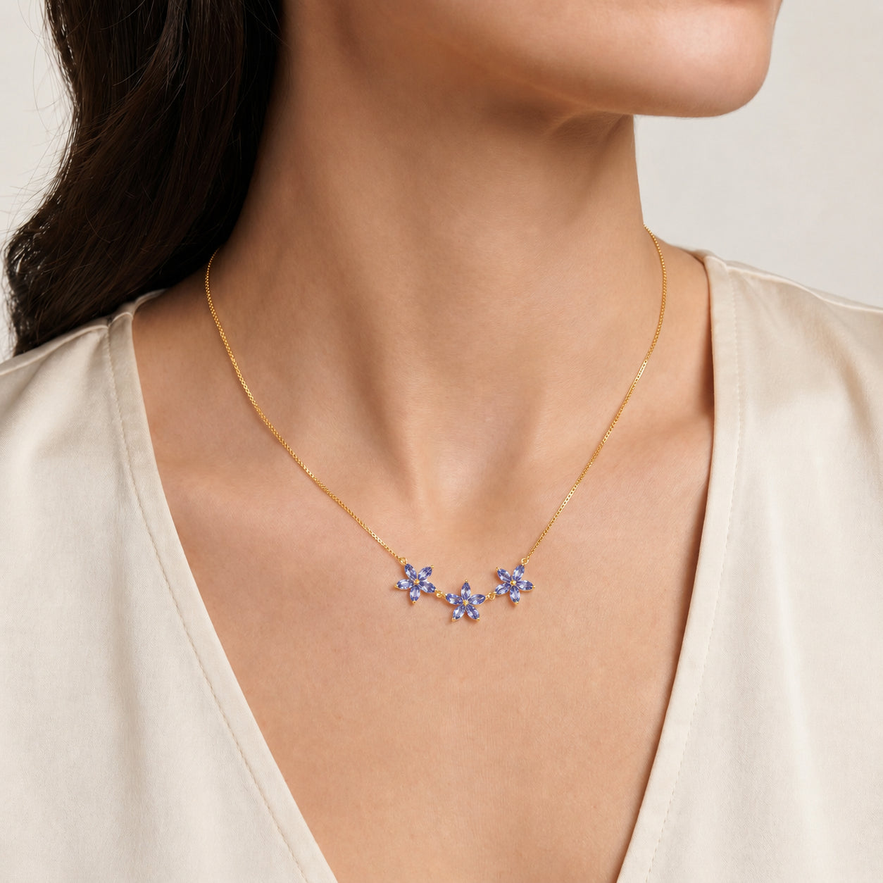 Yellow Gold Classic Necklace Tanzanite 10K — Fiorella