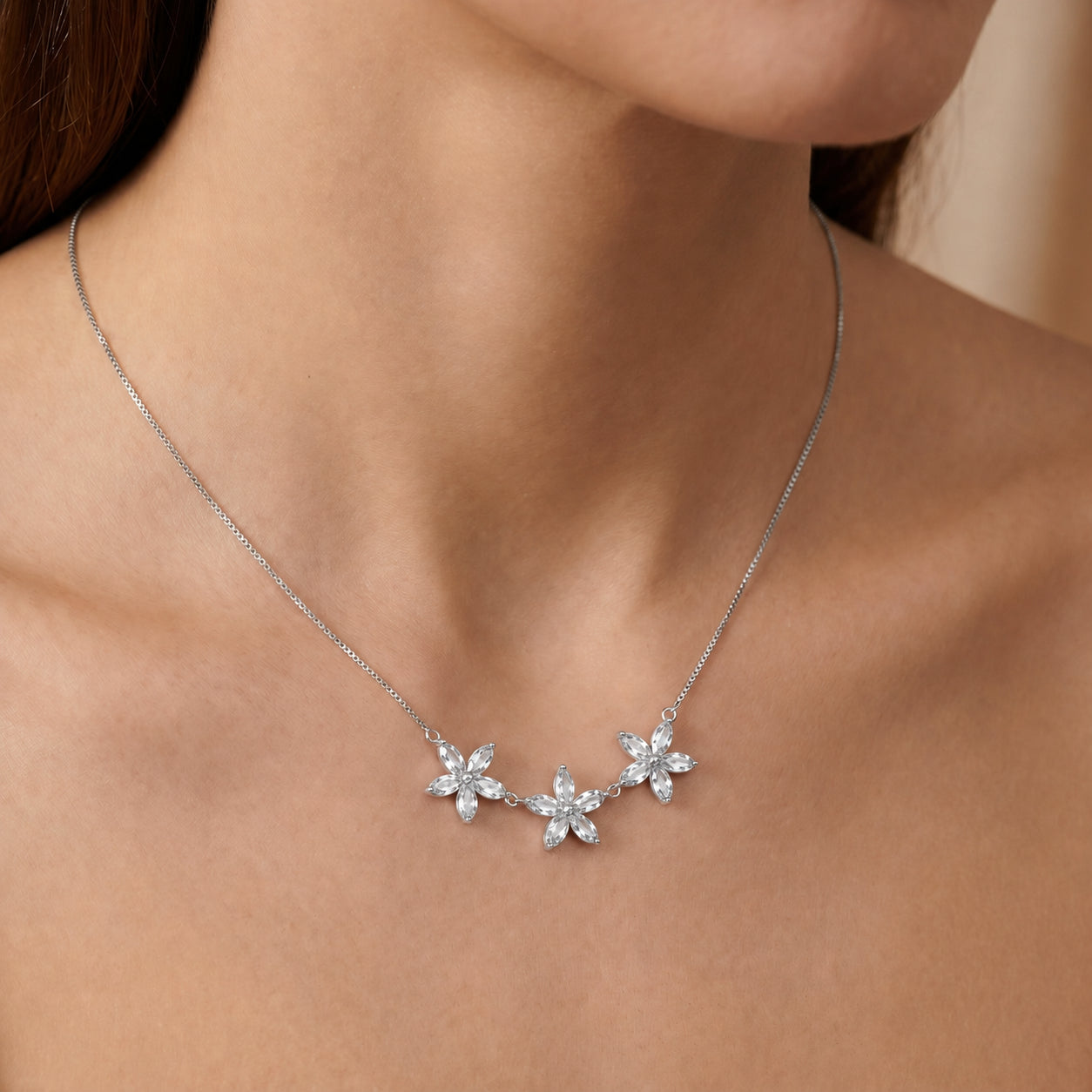 White Gold Classic Necklace White Topaz 10K — Fiorella