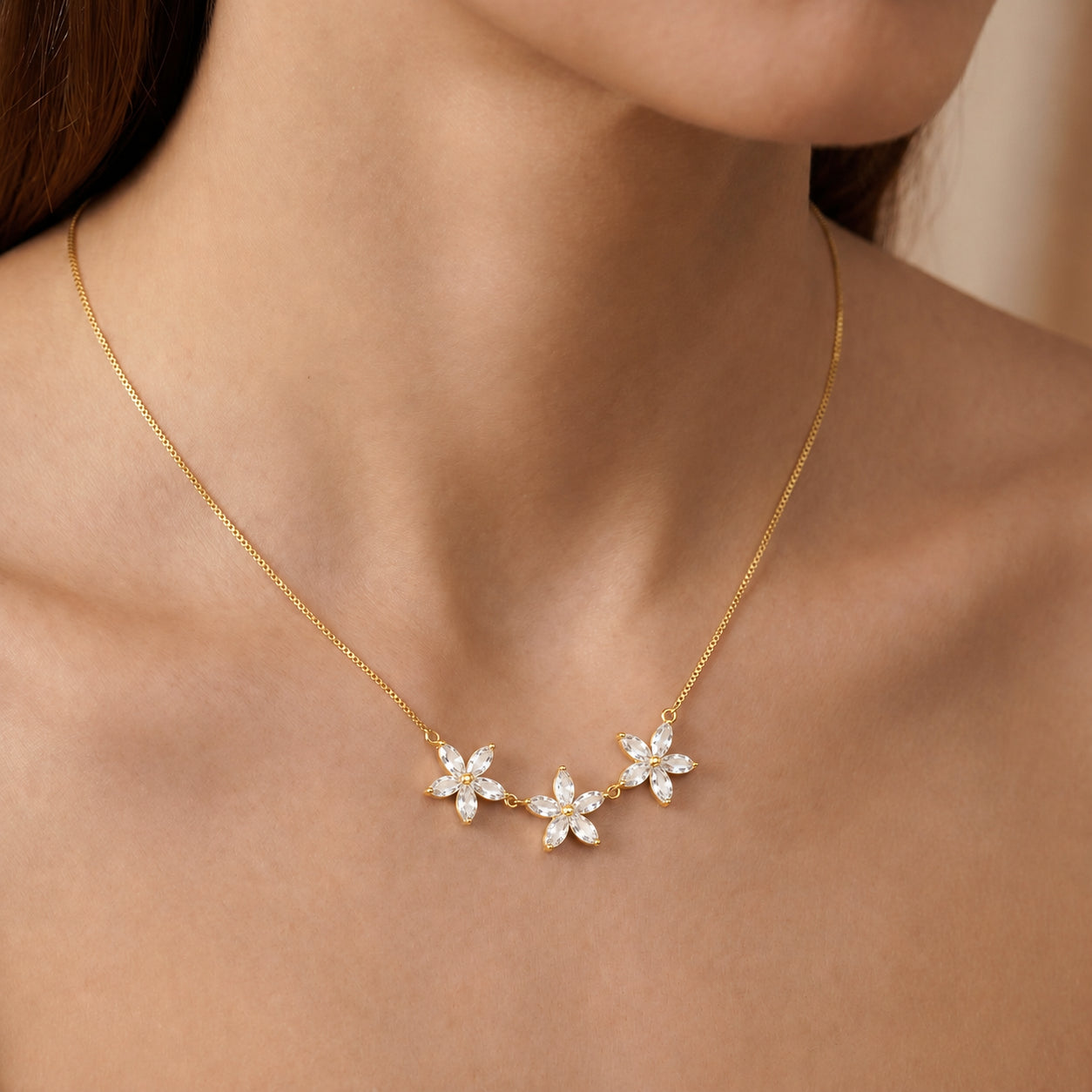 Yellow Gold Classic Necklace White Topaz 10K — Fiorella