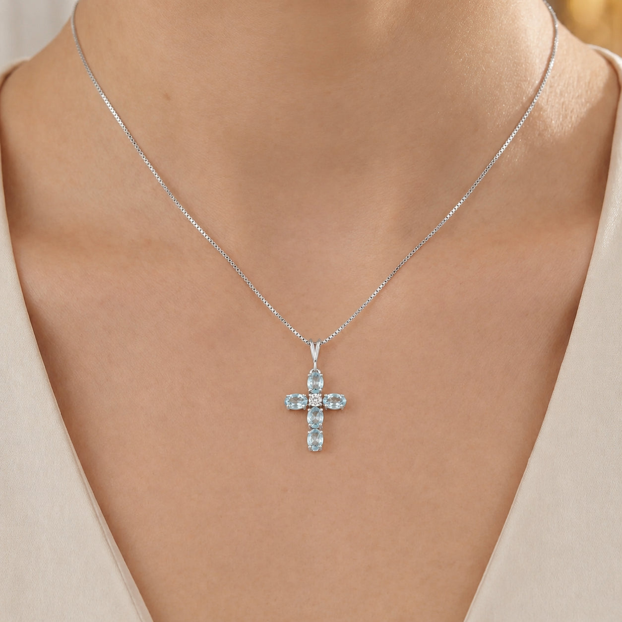 White Gold Grace Necklace Sapphire 10K — Nadia