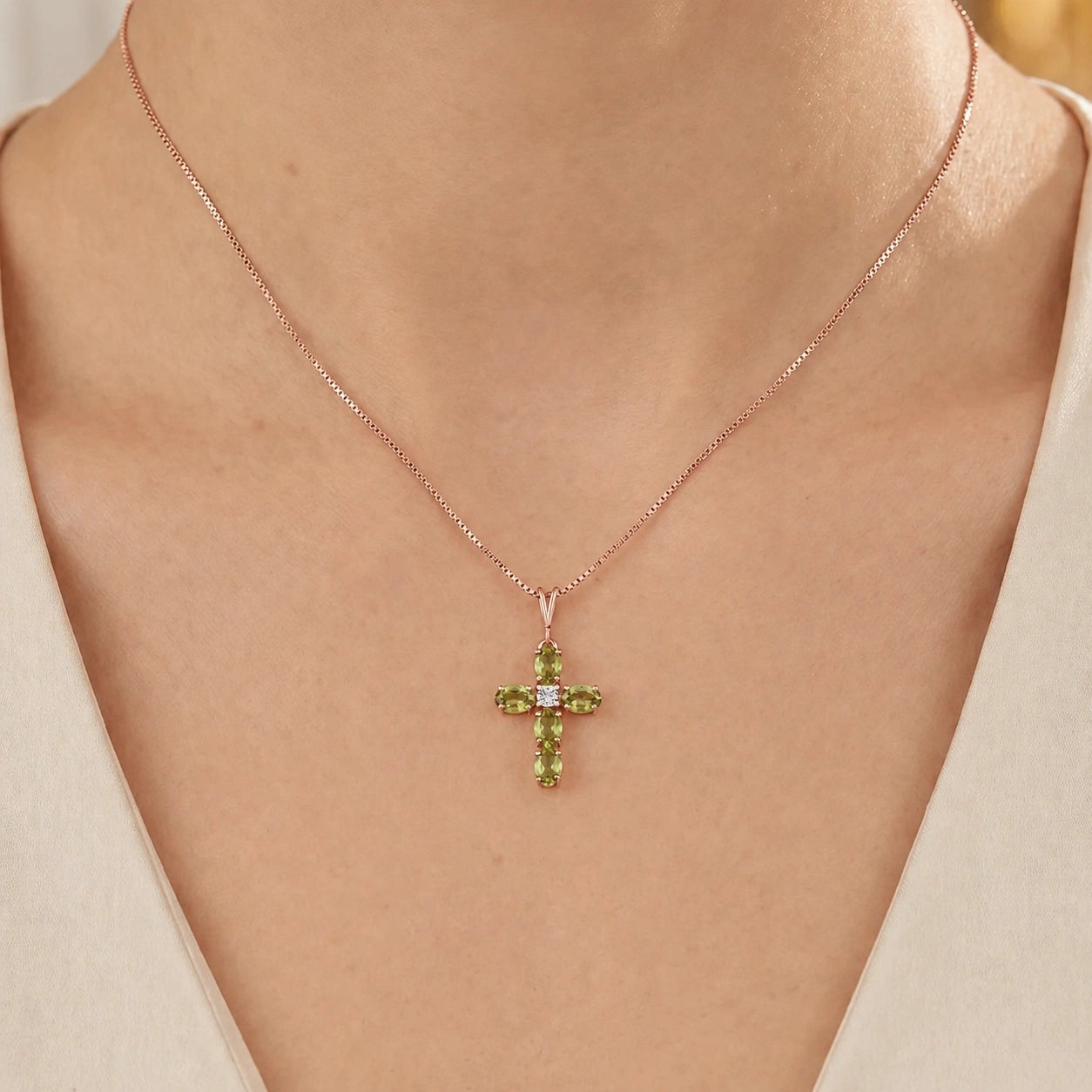 Rose Gold Grace Necklace Peridot 10K — Nadia