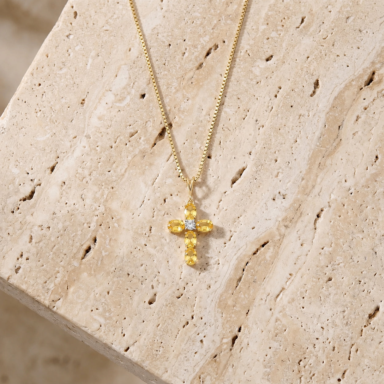 Yellow Gold Grace Necklace Peridot 10K — Nadia