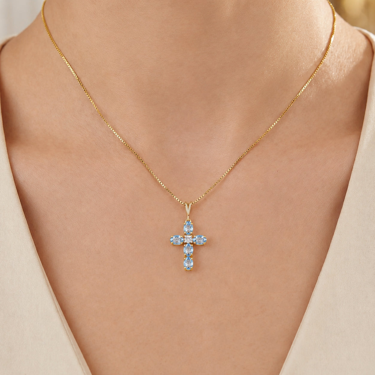 Yellow Gold Grace Necklace Peridot 10K — Nadia