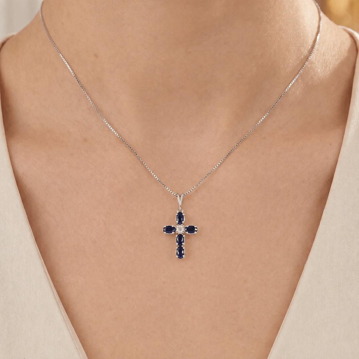 White Gold Grace Necklace Garnet 10K — Nadia