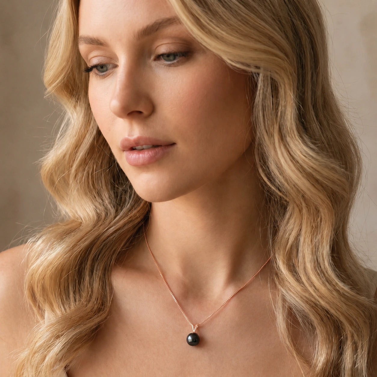 Rose Gold Aura Necklace Pearl 10K — Cassandra