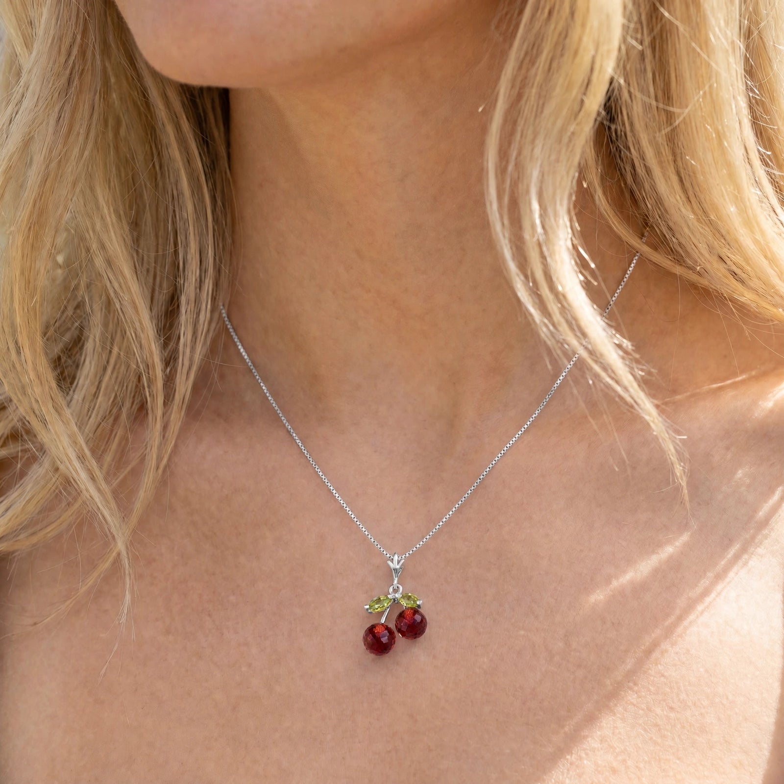 White Gold Peridot & Garnet — Edda