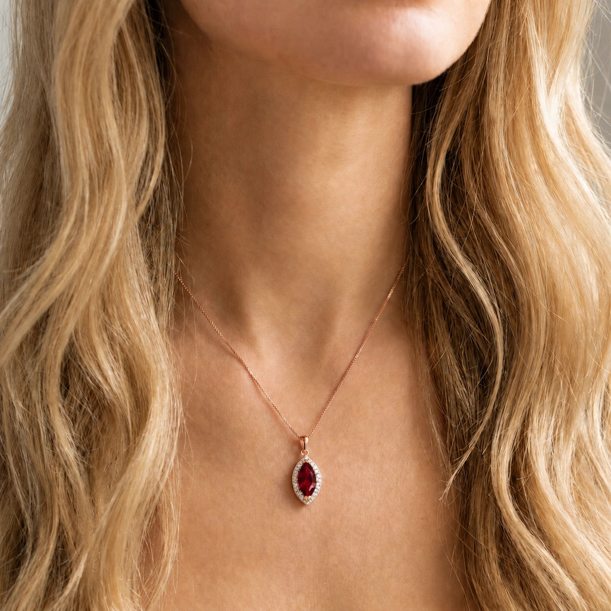 Rose Gold Pendant Necklace Garnet 10K — Immacolata