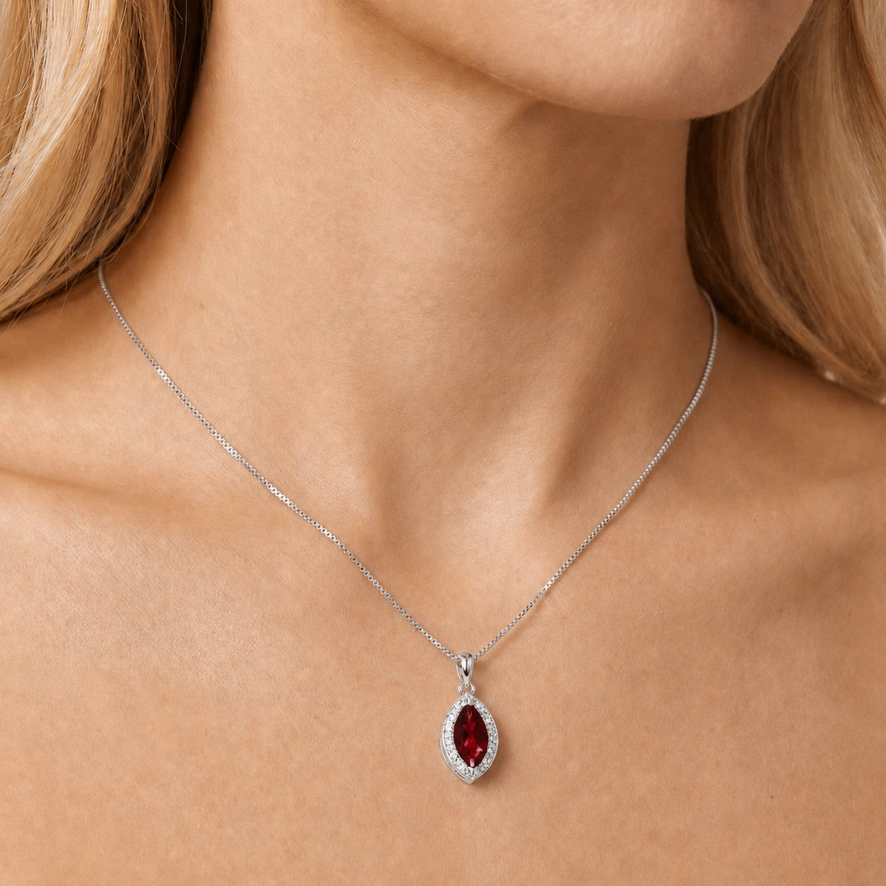 White Gold Pendant Necklace Garnet 10K — Immacolata