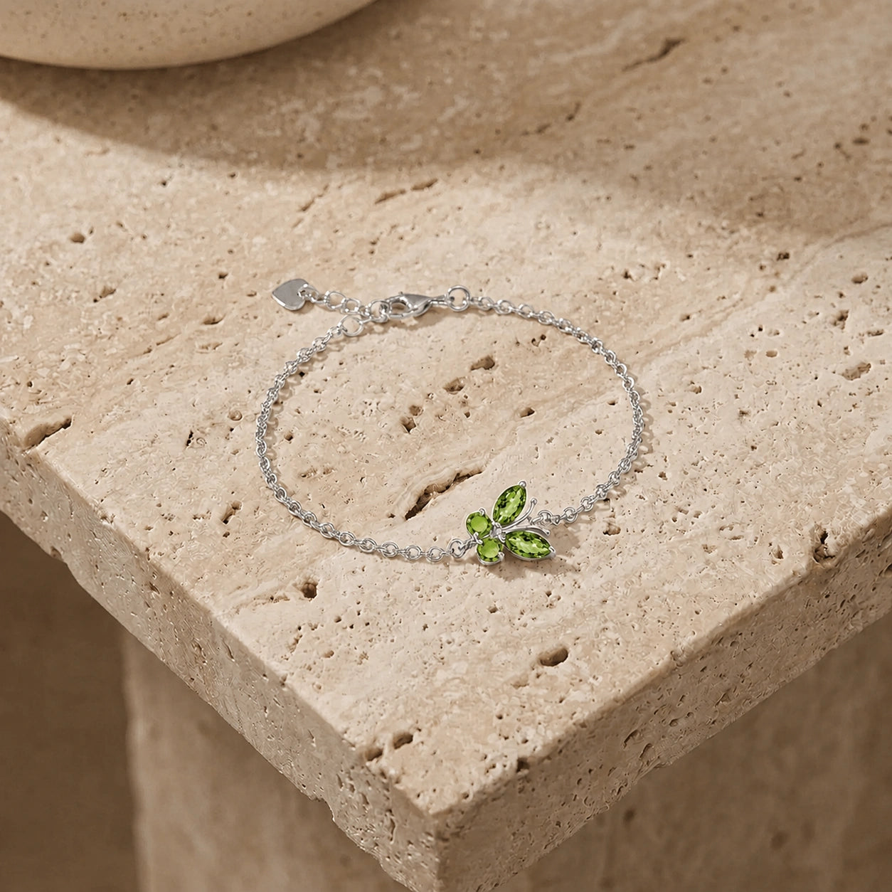 White Gold Bracelet Garnet 10K — Azzurra