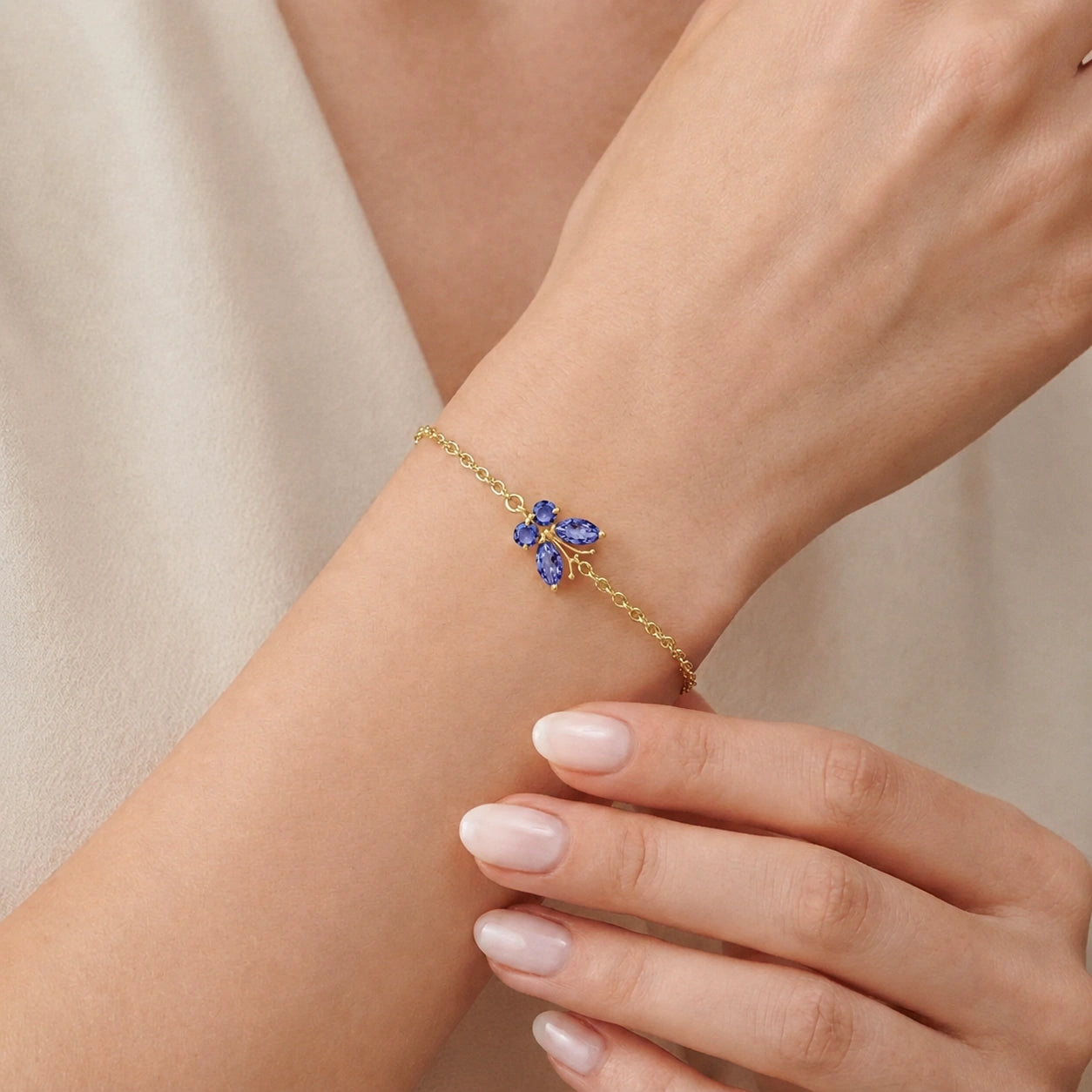 Yellow Gold Bracelet Peridot 10K — Azzurra