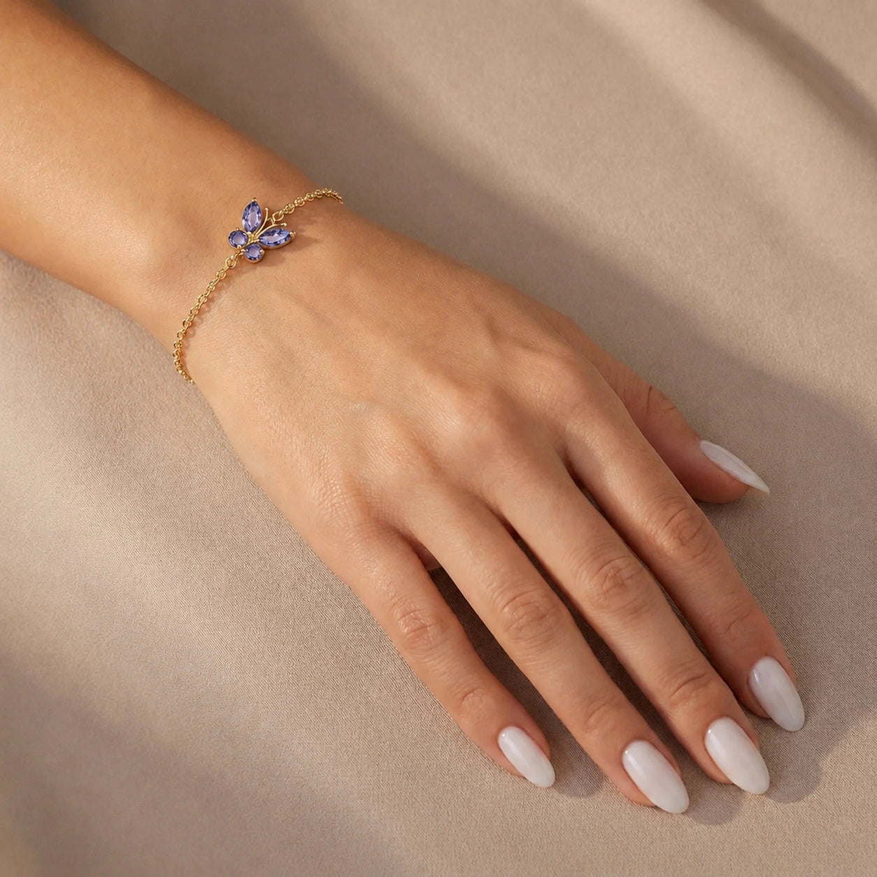 Yellow Gold Bracelet Peridot 10K — Azzurra