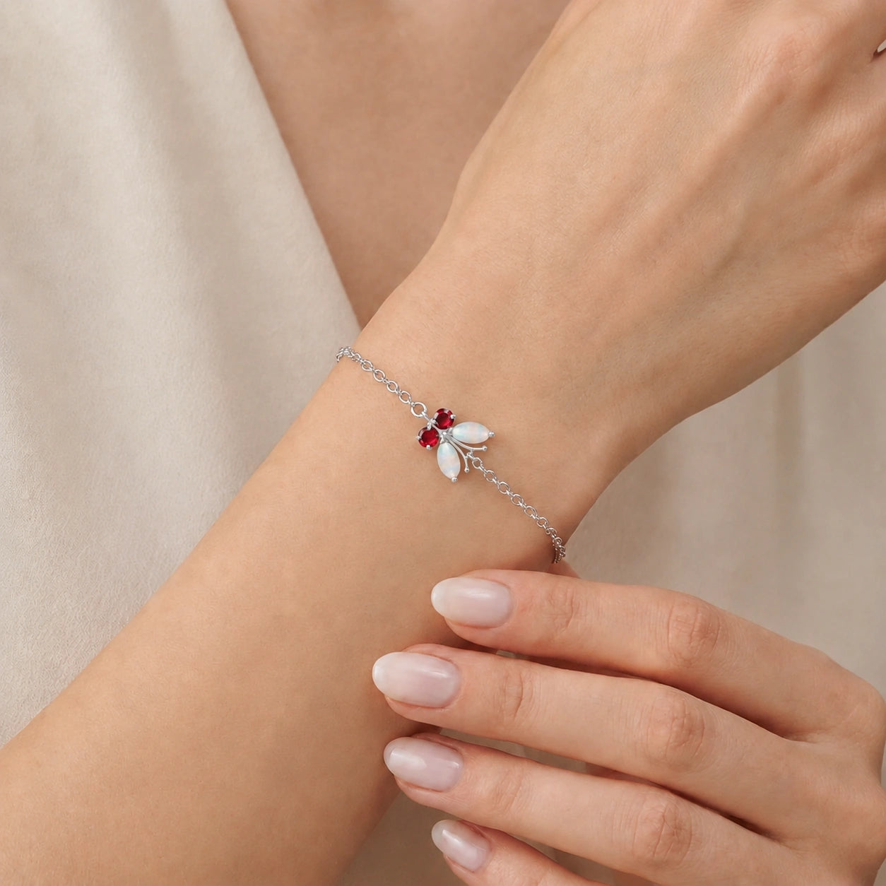 White Gold Bracelet Sapphire 10K — Azzurra