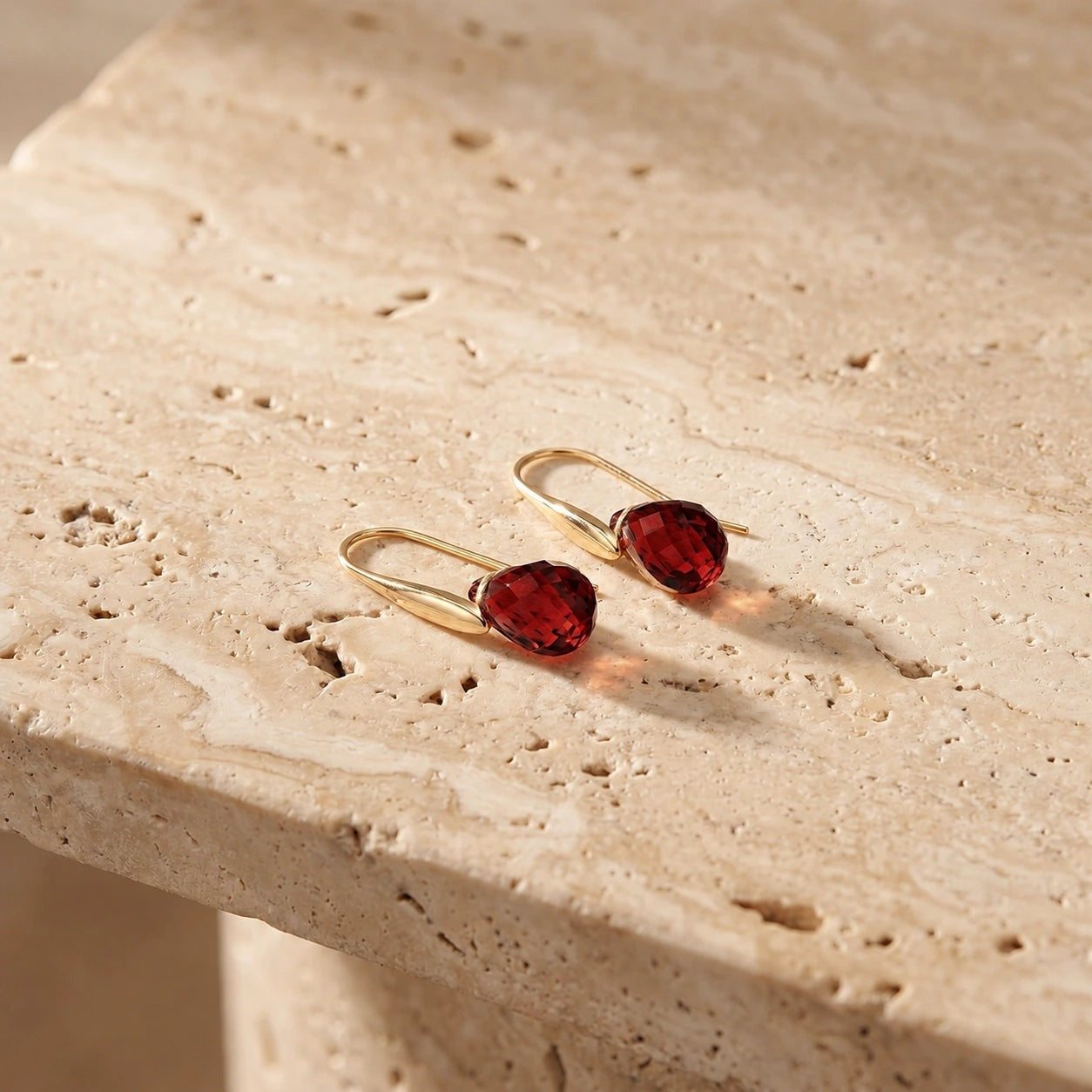 Yellow Gold Earrings Garnet 10K — Ottilia