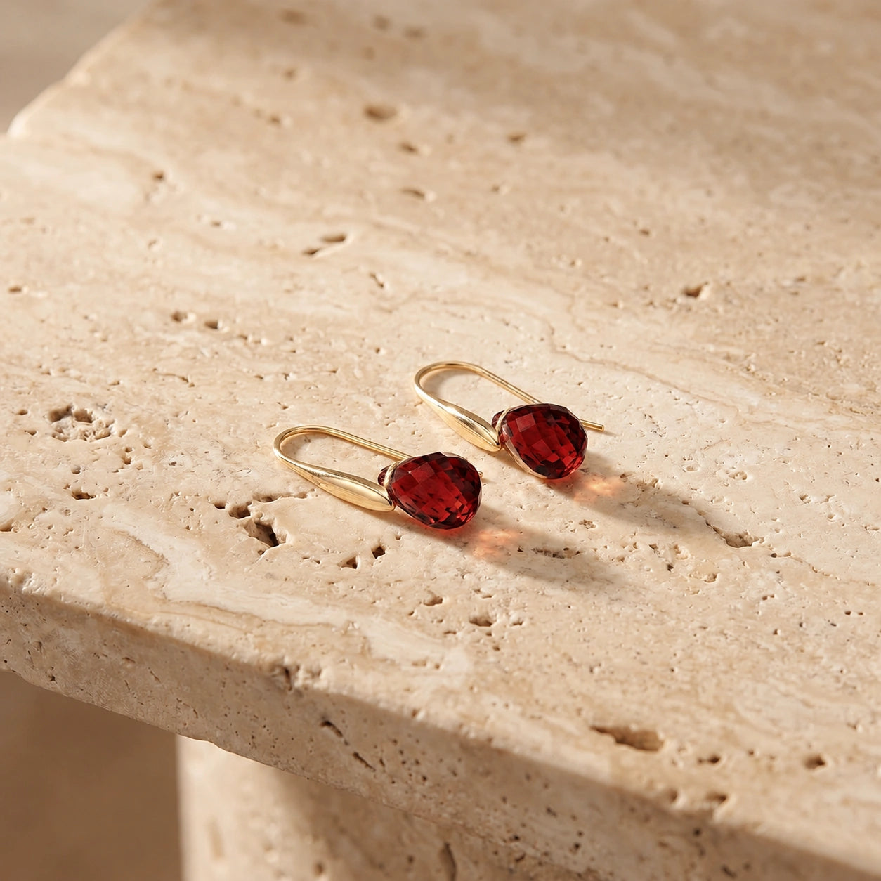 Yellow Gold Earrings Garnet 10K — Ottilia