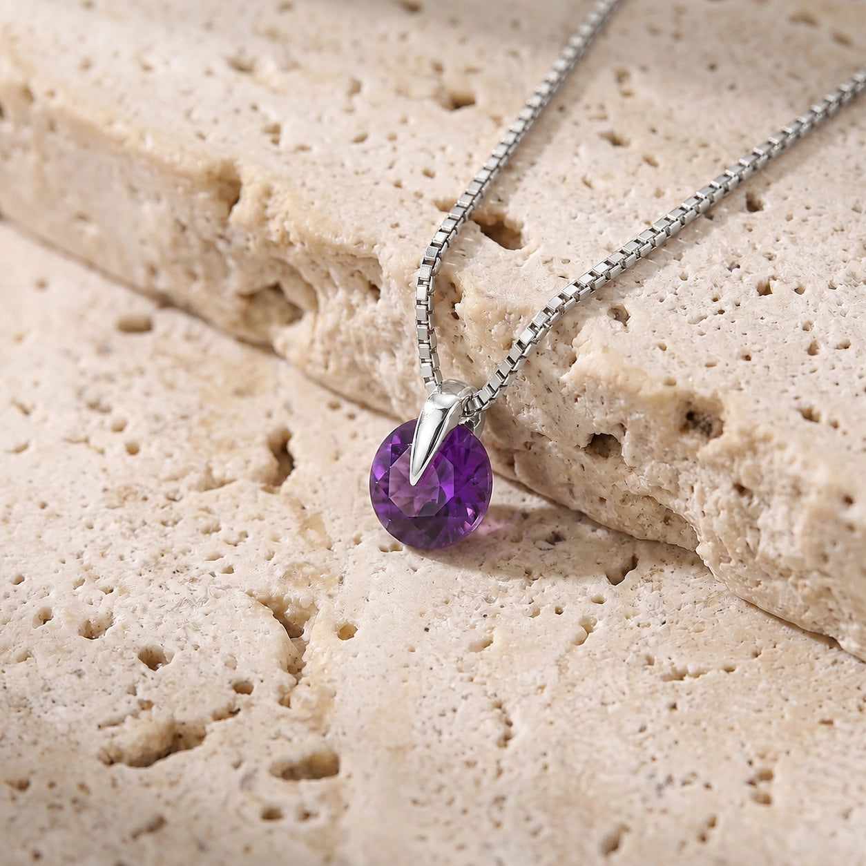 White Gold Amethyst — Ubaldesca