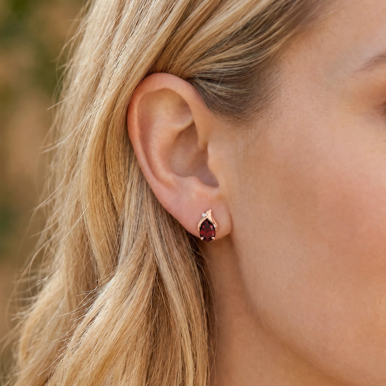 Rose Gold Garnet & Diamond — Valentia