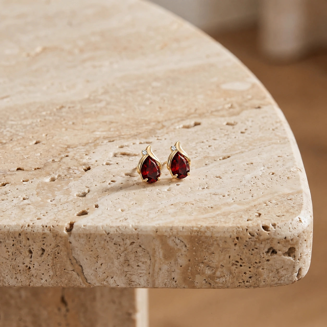 Yellow Gold Garnet & Diamond — Valentia