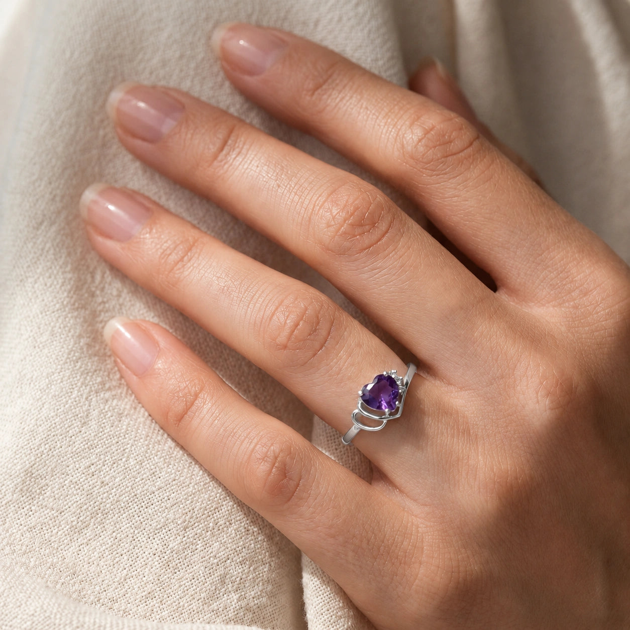 White Gold Amethyst & Diamond — Valeria