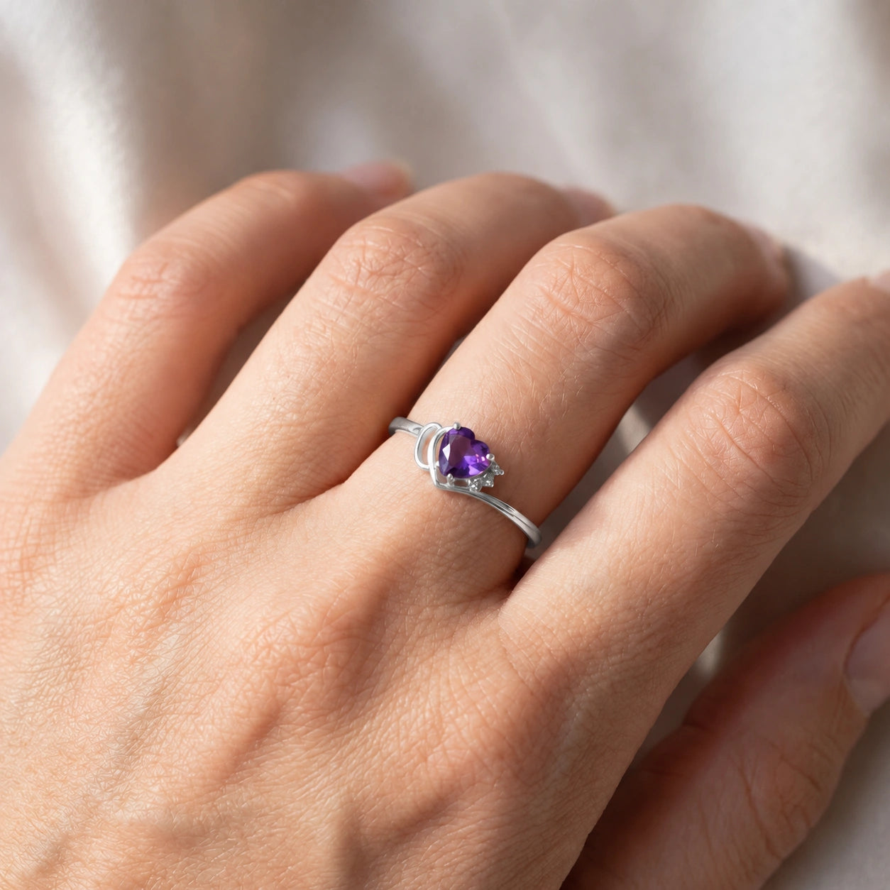 White Gold Amethyst & Diamond — Valeria
