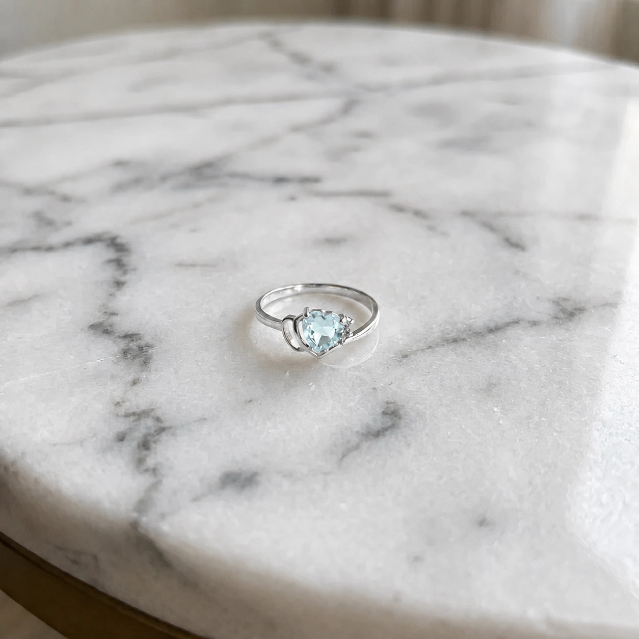 White Gold Aquamarine & Diamond — Valeria