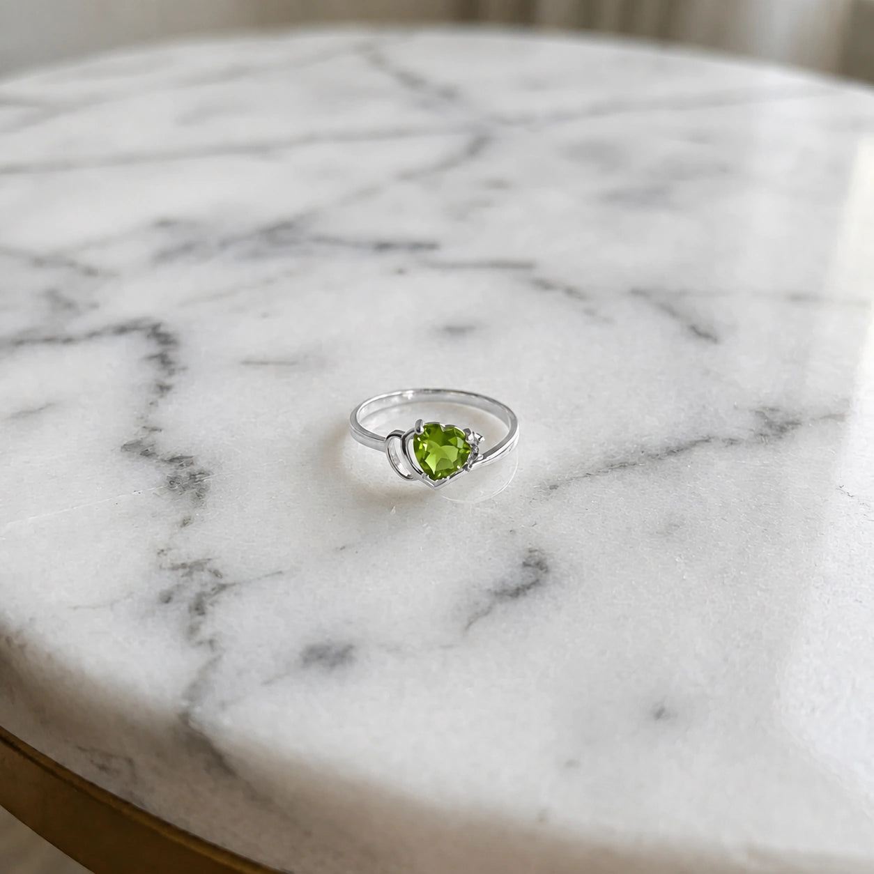 White Gold Diamond & Peridot — Valeria
