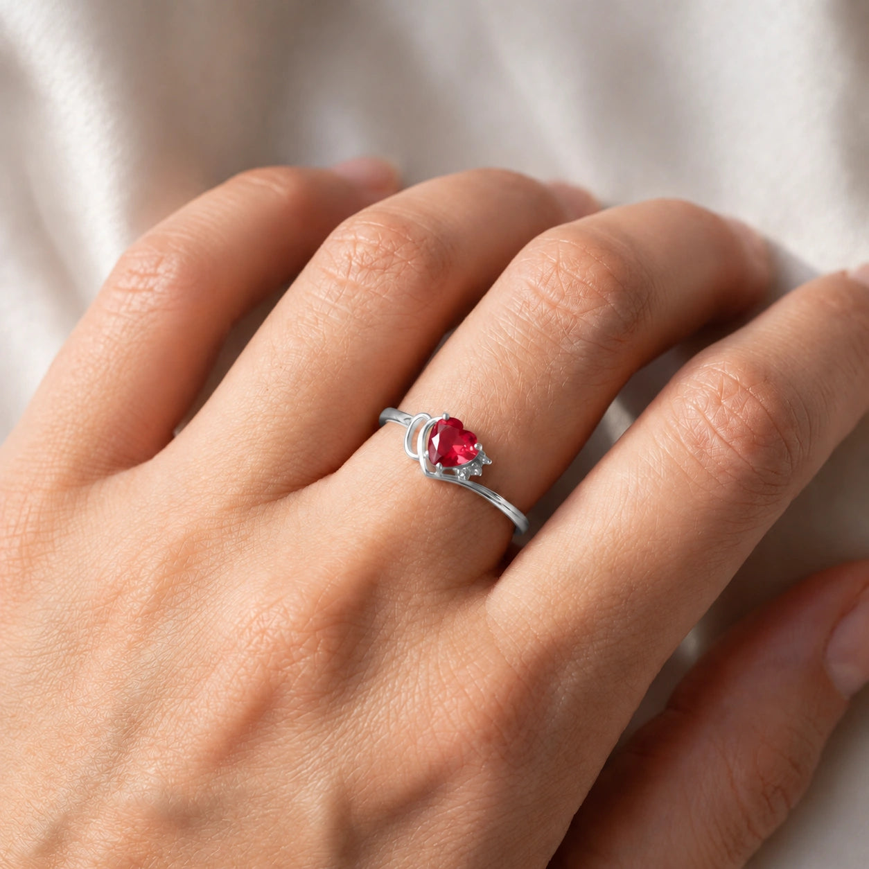 White Gold Diamond & Ruby — Valeria